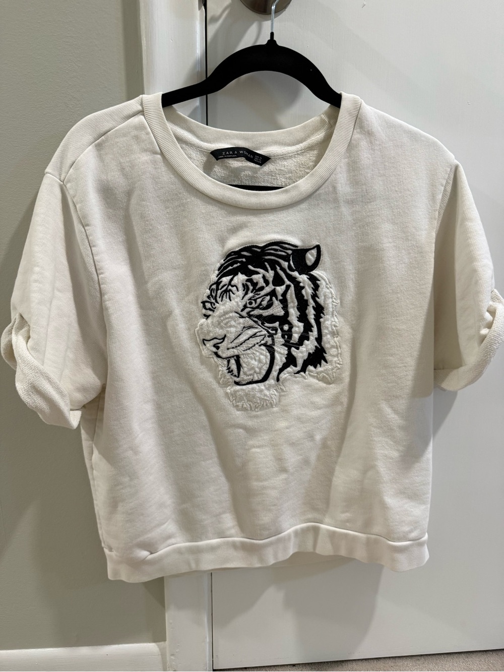 Zara womens White Tiger Embroidered Short Sleeve Sweatshirt